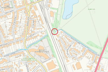 Map showing location of woody debris in the Craigie Burn at the manhole cover for the inlet to the South Inch Pond